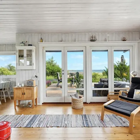 Beautiful In With Kitchen Holiday home *